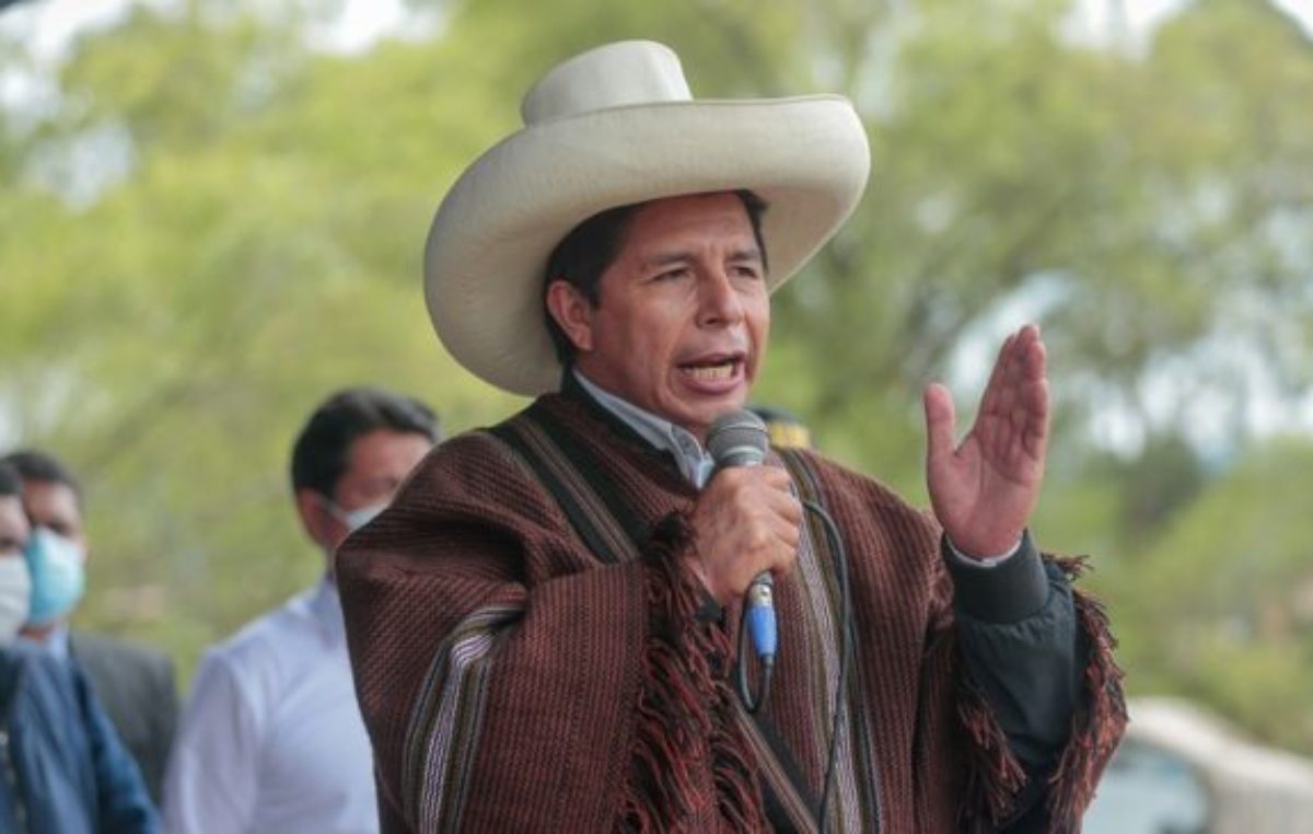 Aplacar el constante ruido político, la prueba de fuego de Perú para 2022