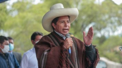Aplacar el constante ruido político, la prueba de fuego de Perú para 2022
