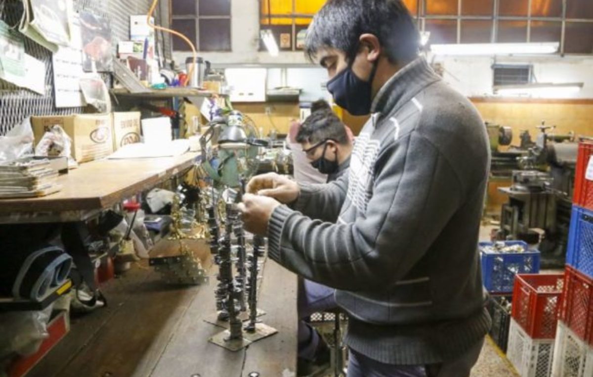 Los salarios crecieron 3,9% en noviembre y le ganaron a la inflación por quinto mes consecutivo