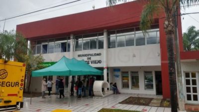 Despidos en la Municipalidad de Sauce Viejo: trabajadores reclamaron la reincorporación