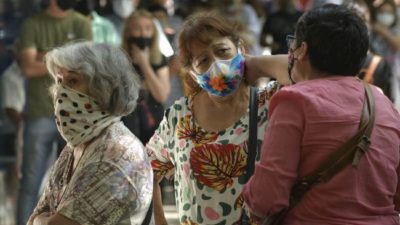 Reconocimiento de aportes a mujeres
