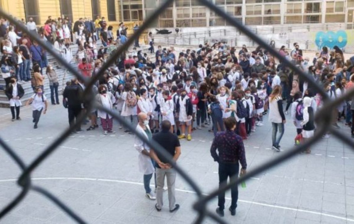 Legisladoras y gremios dicen que faltan 50.000 vacantes en las escuelas públicas de CABA