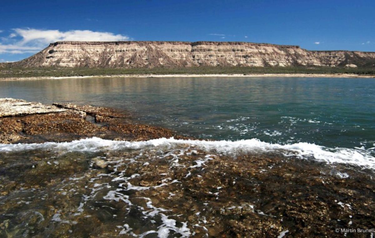 El Fuerte Argentino, una playa intrigante al sur de Las Grutas