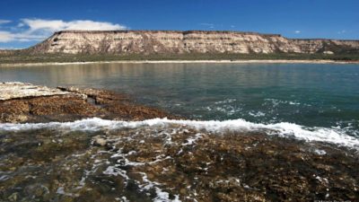 El Fuerte Argentino, una playa intrigante al sur de Las Grutas
