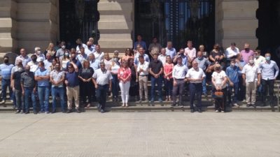 Para el gobierno santafesino, el reclamo de intendentes y presidentes comunales «parece una puesta en escena»