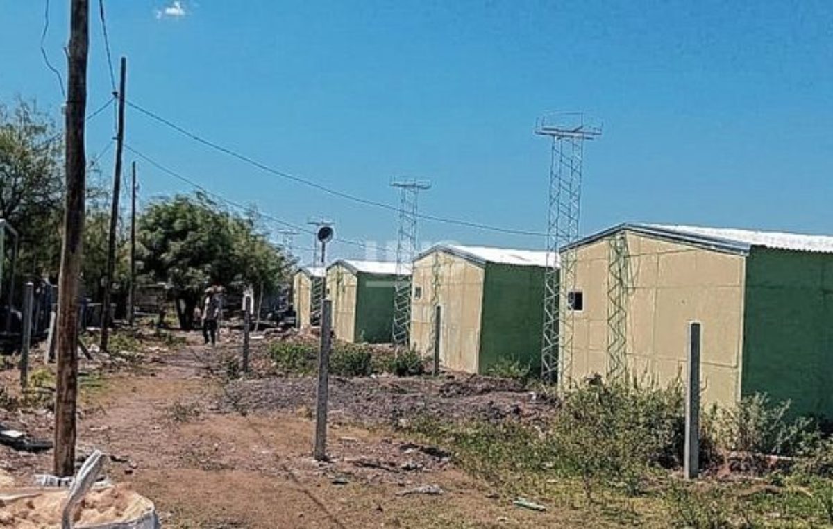 Erradican ranchos en Santa Rosa de Lima y aspiran a que no quede ninguno en Santa Fe para 2023