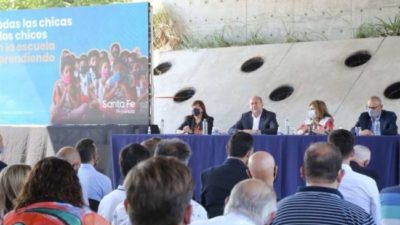 El plan para que 54 mil adolescentes santafesinos que dejaron la escuela empiecen la secundaria