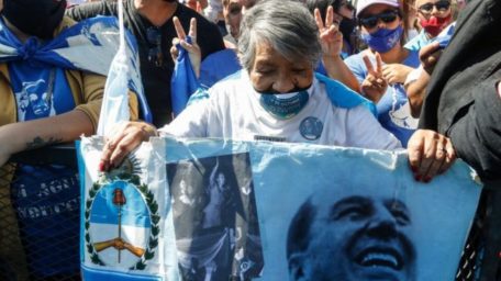 La diferencia entre Ideología y Política