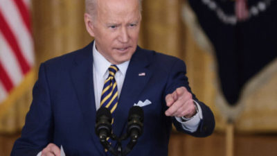 Biden impulsará un impuesto del 20 por ciento para los 700 estadounidenses más ricos