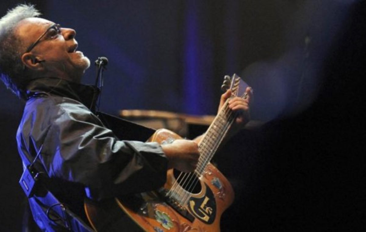 León Gieco, Dolores Solá y Bruno Arias en concierto homenaje a Malvinas en el CCK