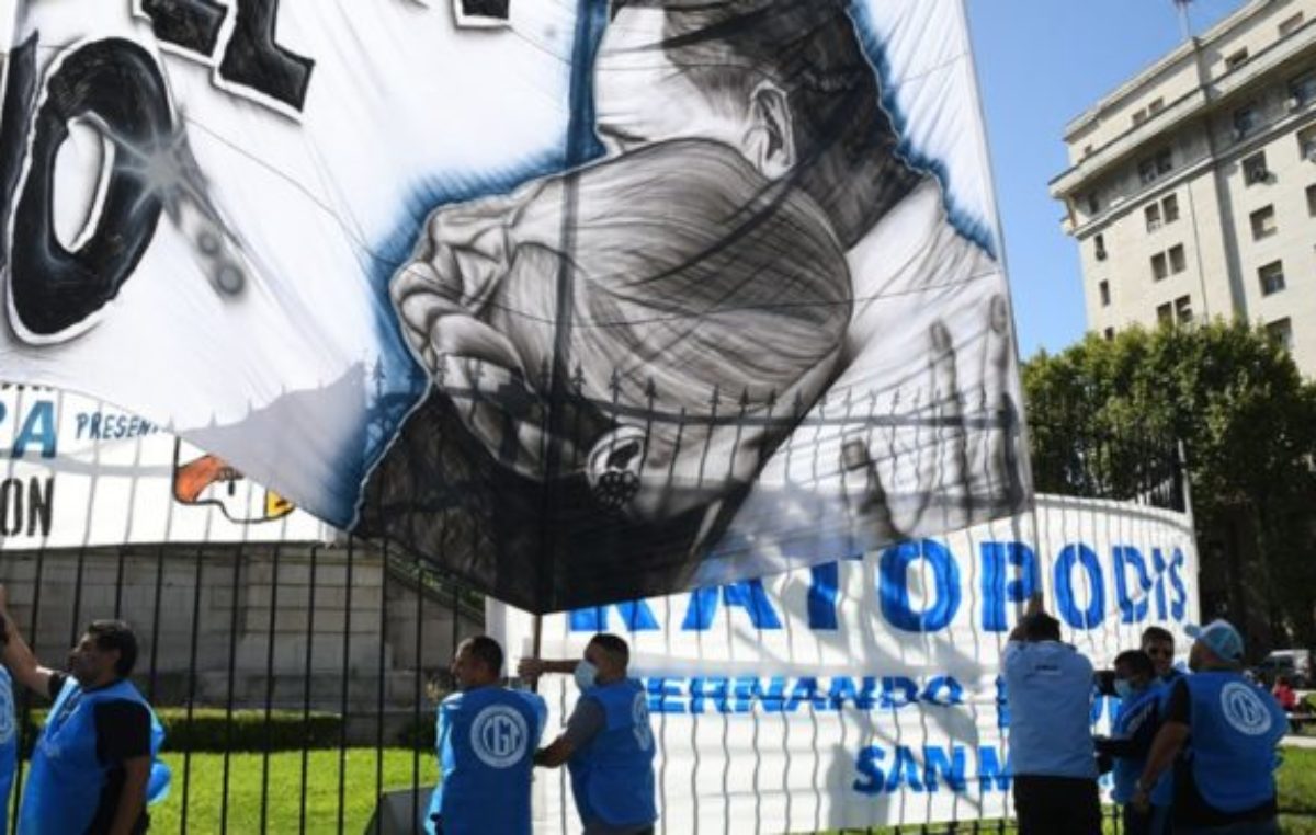 Militantes acompañaron el discurso y celebraron el rechazo a una reforma laboral