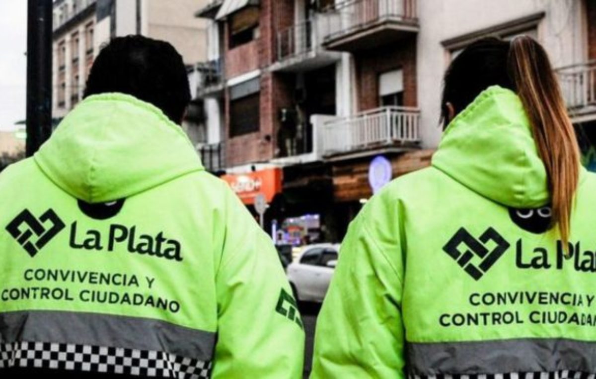 Municipales platenses en «estado de alerta y movilización» por falta de convocatoria a la discusión salarial