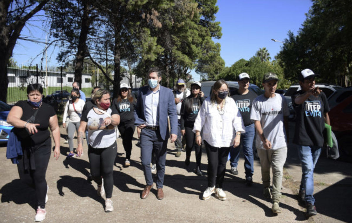 Más de 1200 titulares de “Potenciar Trabajo” realizan tareas de mantenimiento en escuelas entrerrianas
