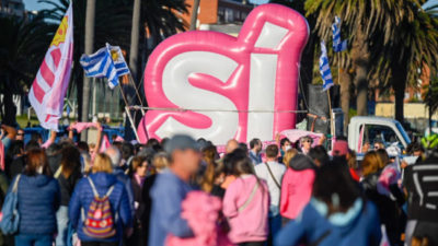 La campaña por el Sí cerró con una cadena nacional «para que Uruguay no retroceda»