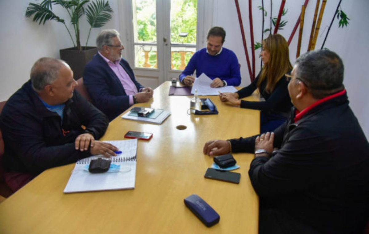 El municipio de Villa Maria firmó un nuevo acuerdo con el SUOEM que establece un incremento escalonado del 40%