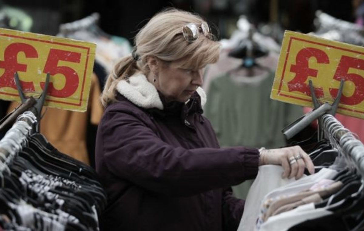 La crisis en el costo de vida golpea duramente a los británicos más pobres