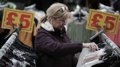 La crisis en el costo de vida golpea duramente a los británicos más pobres