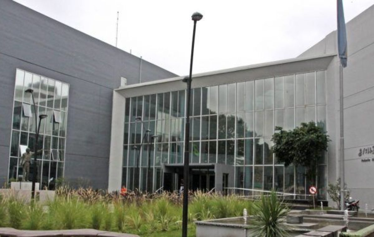 Trabajadores municipales de Avellaneda recibirán un 65% de aumento anual