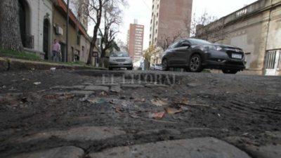 Ambicioso plan de bacheo en Santa Fe: a qué barrios les toca