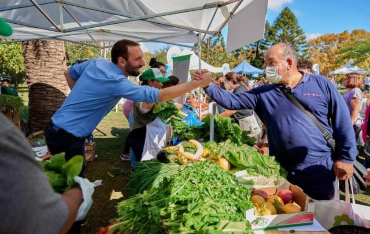 Iniciativa del Municipio de Hurlingham para llevar alimentos a precios accesibles a los vecinos
