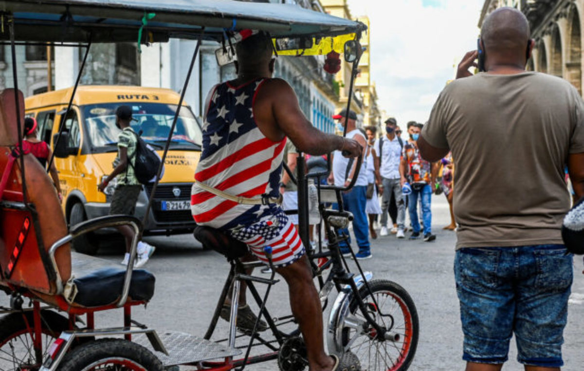 EE.UU. levanta algunas restricciones a Cuba y la isla lo califica de «paso limitado en la dirección correcta»