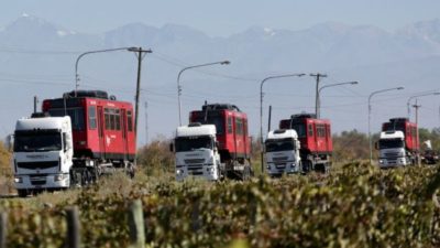Llegaron a Mendoza 3 de las 39 duplas para el Metrotranvía donadas desde Estados Unidos