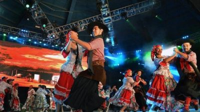 Lammens: «todas las ciudades del país que tengan una fiesta tradicional pueden contactarse, para que eso se pueda difundir y tener acceso a un apoyo económico»