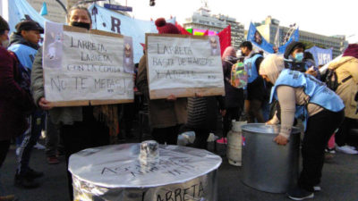 Ollazo en el Obelisco para reclamarle a Larreta por los comedores populares