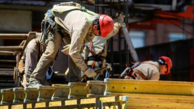 El empleo registrado continúa mejorando