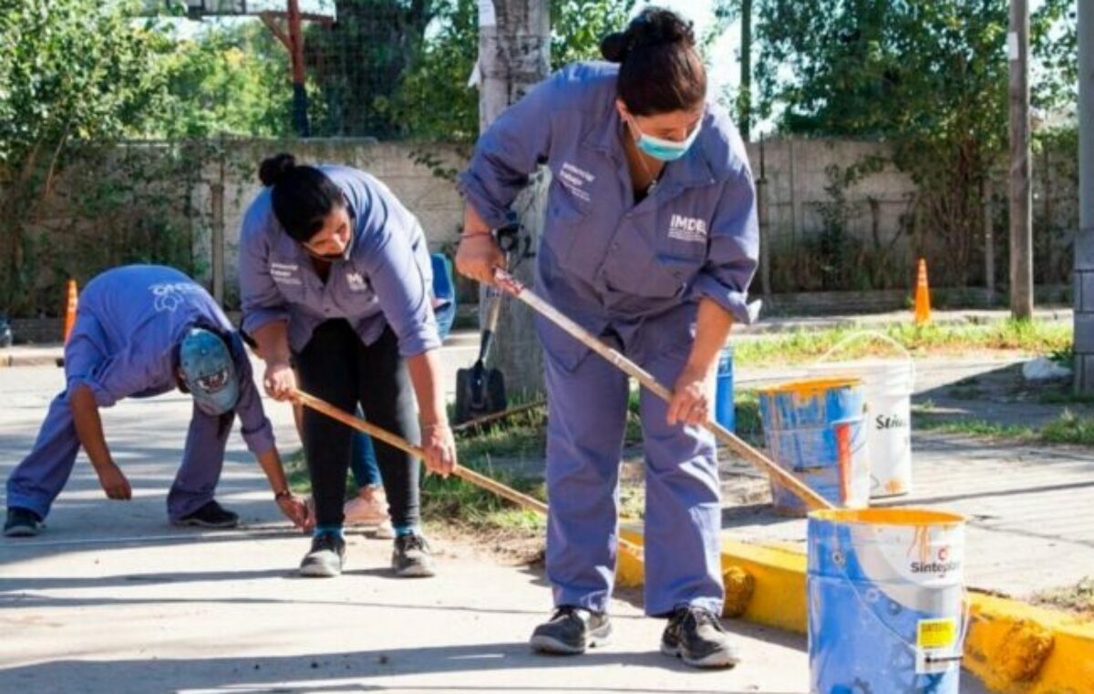 Del plan al empleo, a través de un DNU
