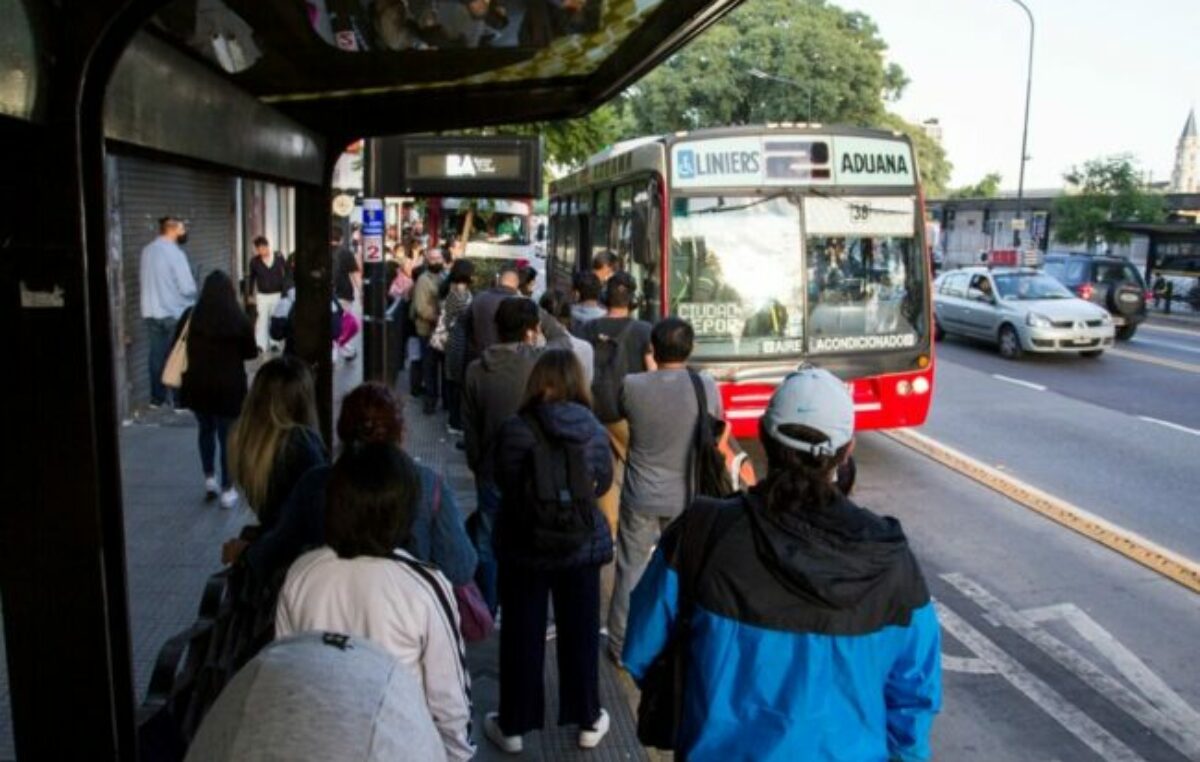 Colectivos porteños: la pelea por 32 líneas detrás del lockout patronal