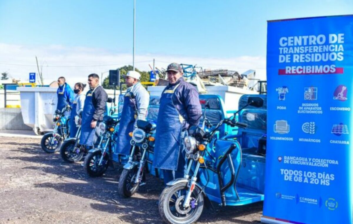 Córdoba: entregan motocargas eléctricas a carreros, que dejarán de usar caballos