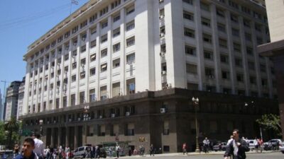 Reducir beneficios fiscales «permitiría robustecer los recursos del sector público»