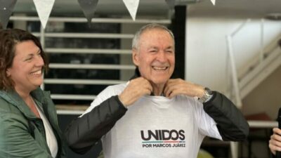 El gobernador de Córdoba cambia a tres ministros en menos de un mes en medio de una aguda crisis política