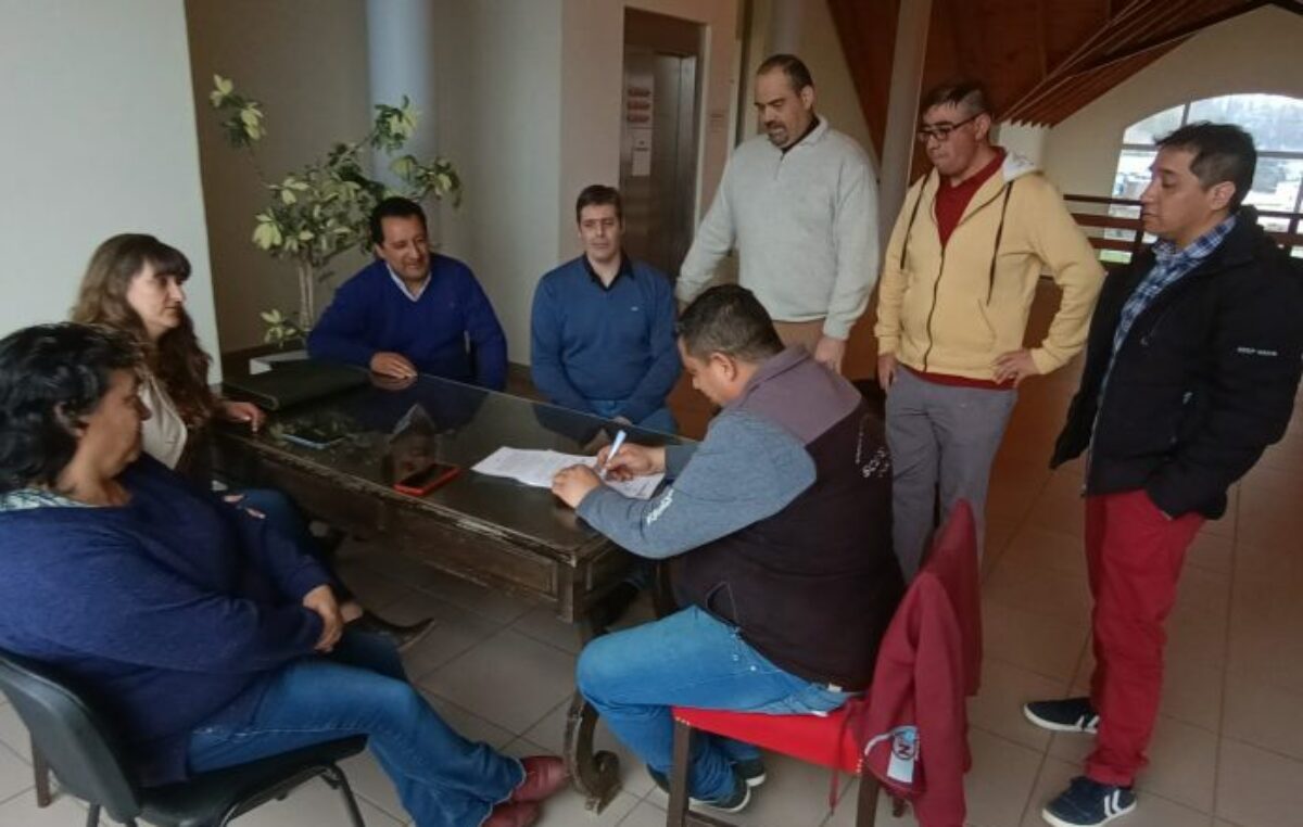 Acordaron aumento salarial para empleados municipales de Trevelin