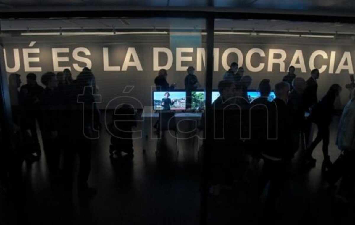 La República asediada