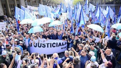 Una veintena de intendentes bonaerenses y un llamado a la unidad