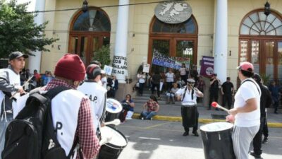 Municipales de Trelew a la espera del resultado de las paritarias