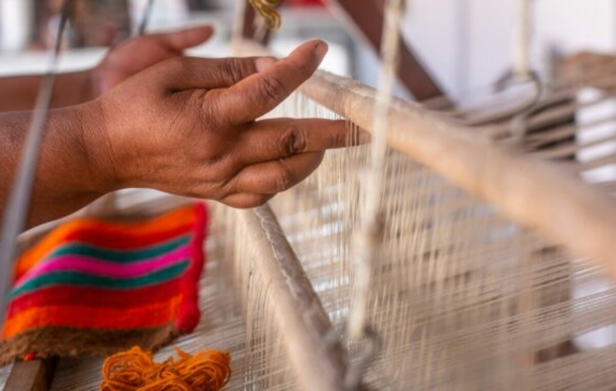 Mujeres artesanas de la yunga salteña se organizan para mostrar y vender sus productos