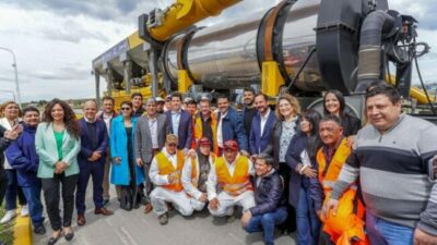 El intendente de Ushuaia presentó la nueva fábrica de asfalto en caliente
