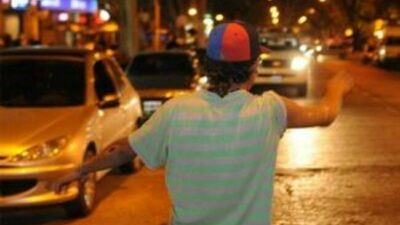 El Concejo rosarino trata puntos controversiales en busca de regular a los cuidacoches