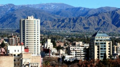 Intendentes mendocinos firmaron un acuerdo histórico y se suman a un reto “ambicioso” por el medio ambiente
