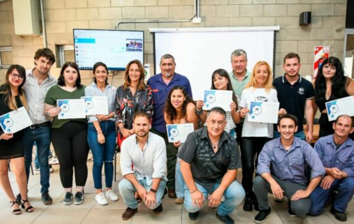 Avellaneda: Entregaron diplomas a mujeres capacitadas en oficios tradicionalmente masculinizados