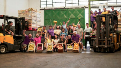 Frutas de la economía popular para los comedores 