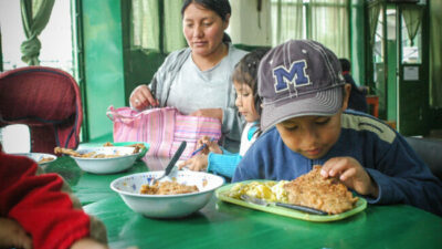Malnutrición en niños de barrios populares: la mitad tiene problemas de peso