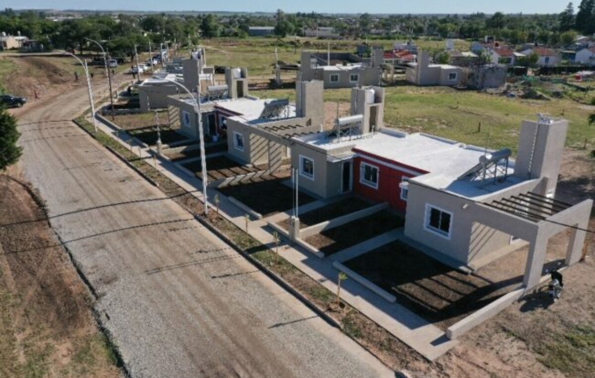 En cada departamento de la provincia de Córdoba se están construyendo Viviendas Semilla
