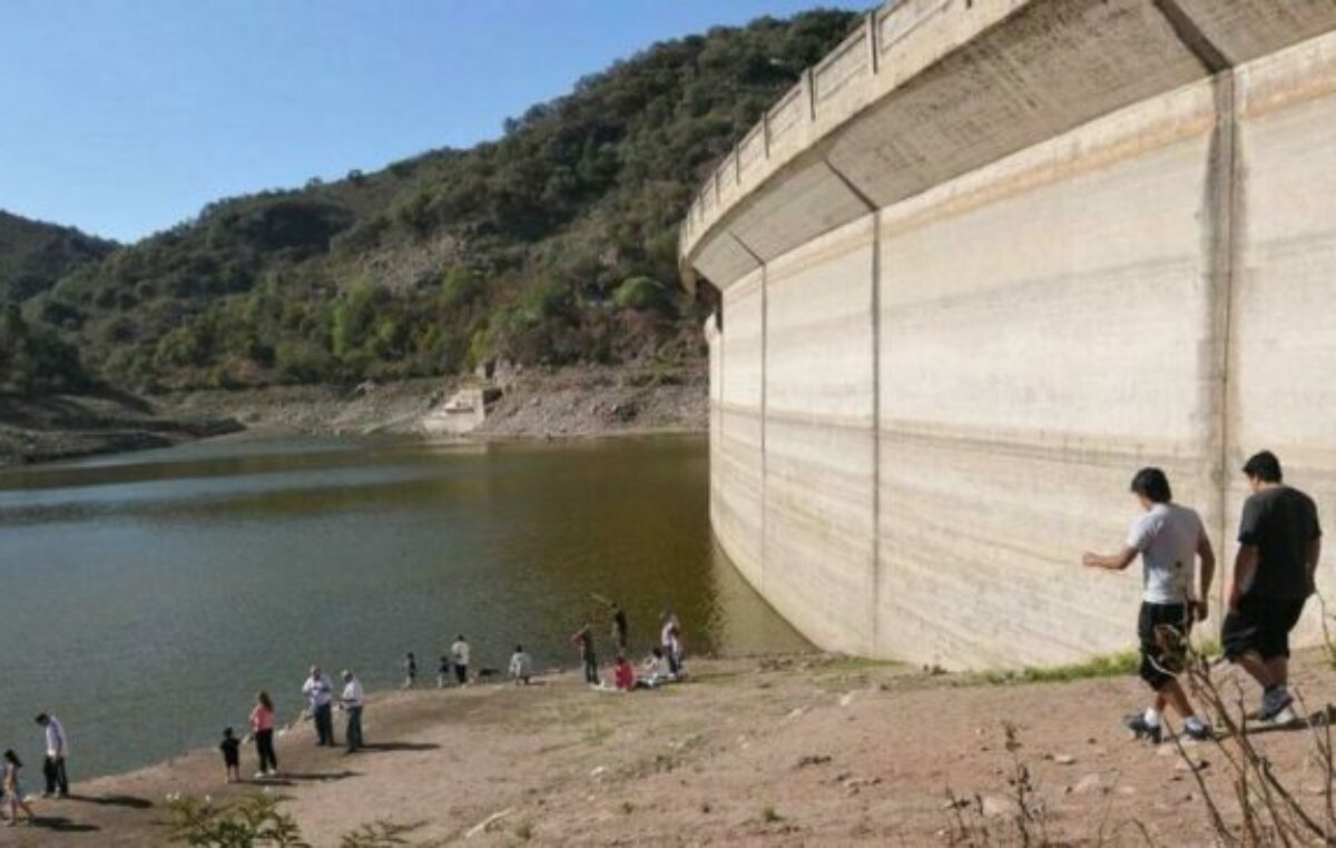 La ola de calor y la sequía complican la situación del faltante de agua en Córdoba