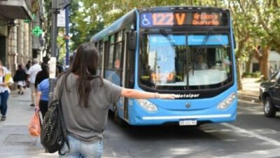 Transporte santafesino: llegaron subsidios nacionales y piden firmar un convenio que haga «previsible» al sistema