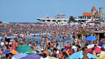 Verano 2023: Mar del Plata vive la mejor temporada turística de su historia
