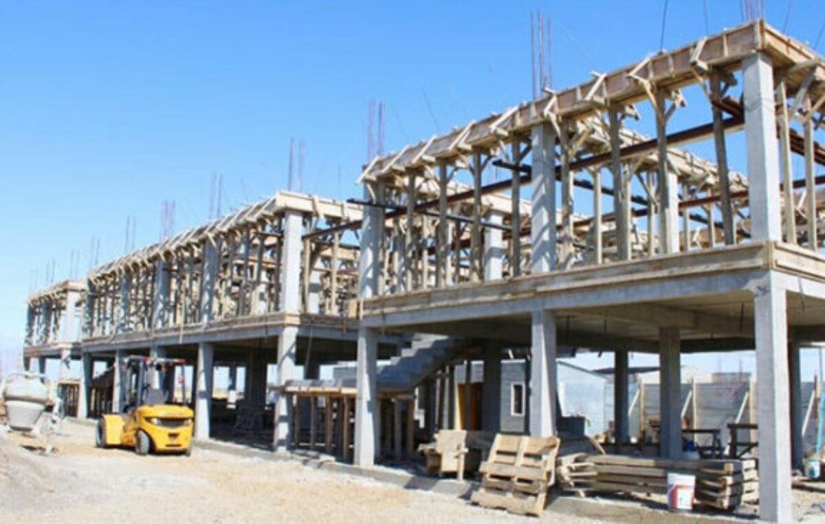 Construyen más de doscientas viviendas en Río Grande